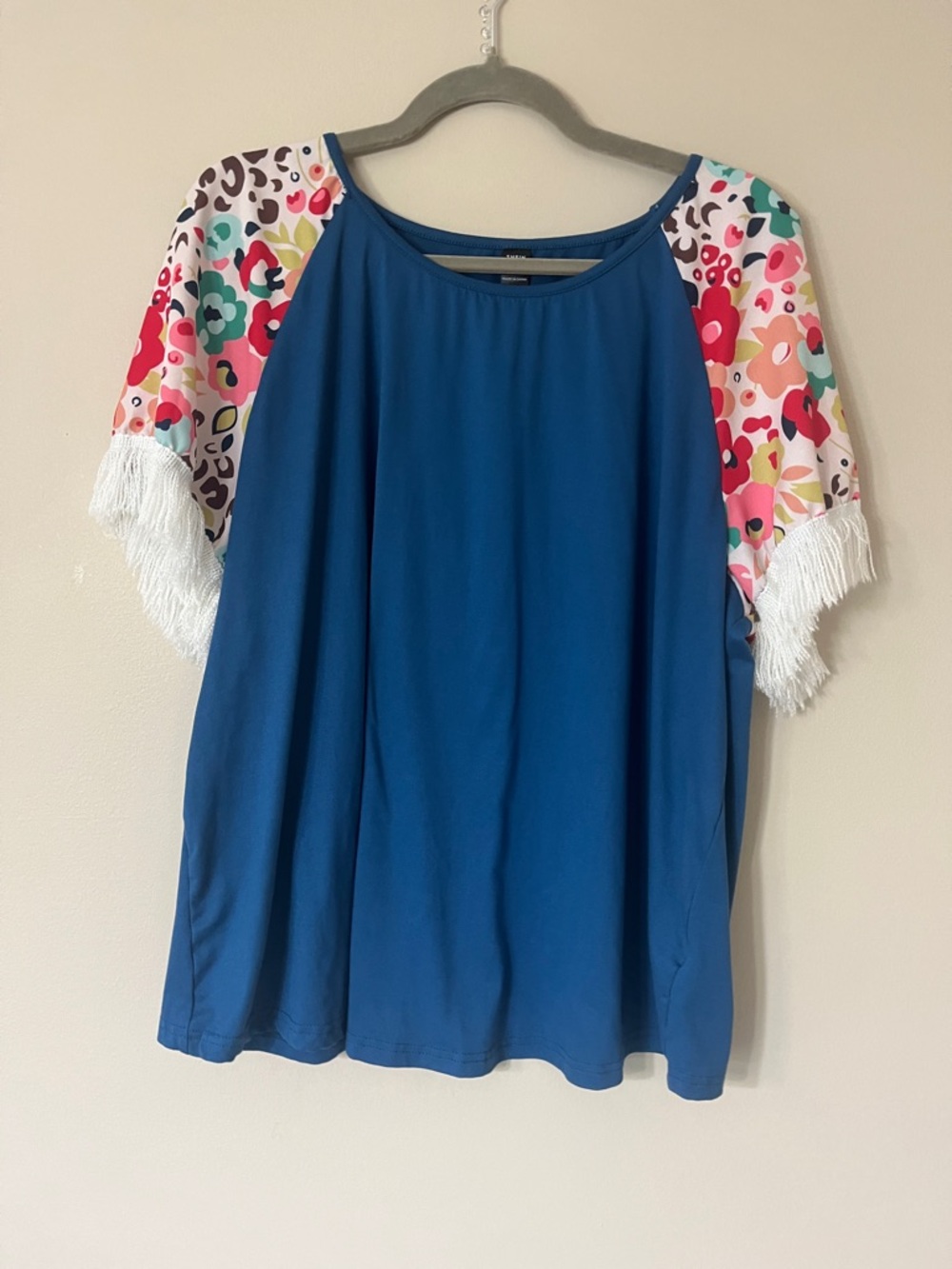 SHEIN Blue Tee with Floral Raglan Fringe Sleeves